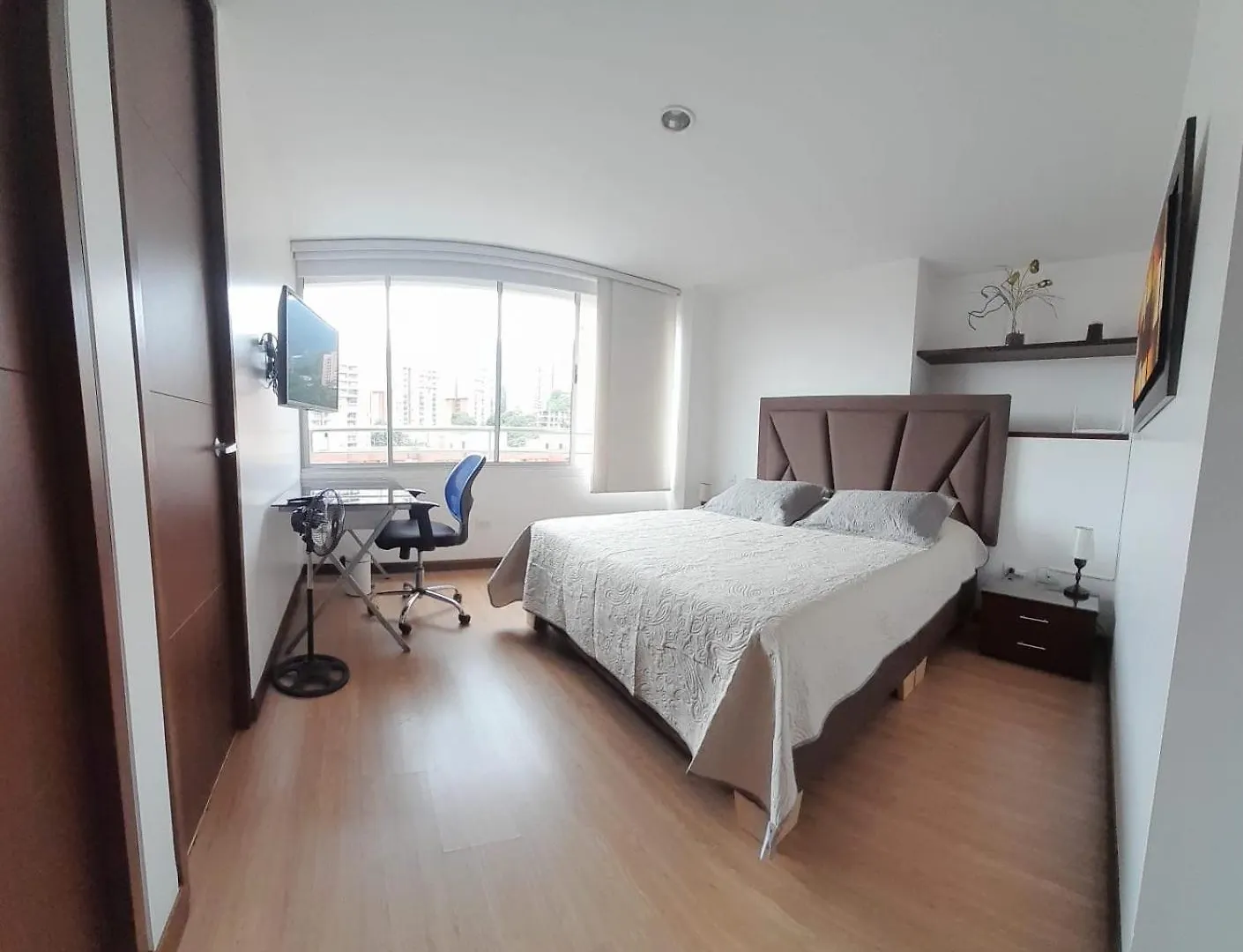 Lujoso Y Economico Apartamento Envigado 0*,  Colombia