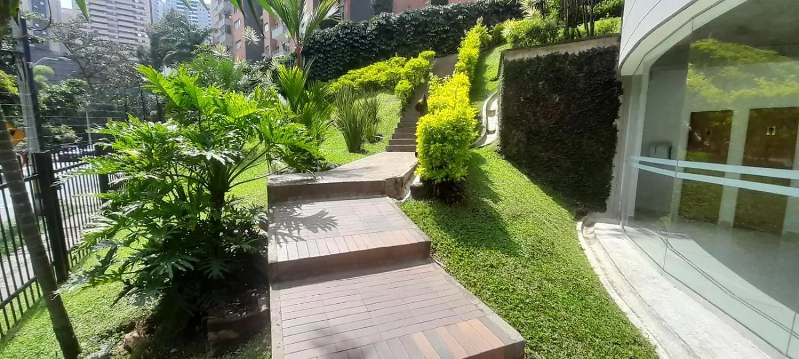 Lujoso Y Economico Apartamento Envigado Apartment