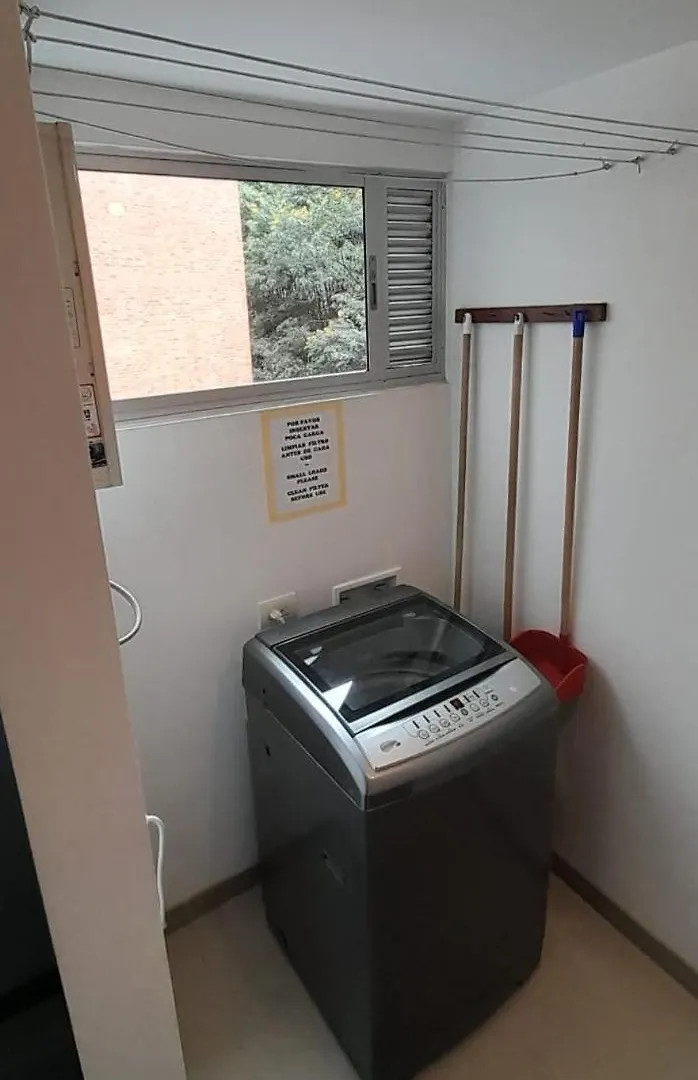 Lujoso Y Economico Apartamento Envigado Apartment