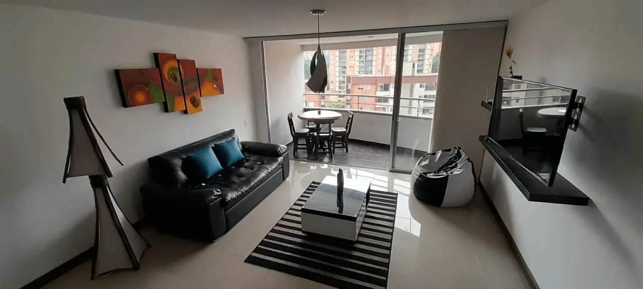 Lujoso Y Economico Apartamento Envigado Apartment